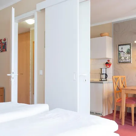 아파트 Perfekt Fuer Familien - Mit Balkon In